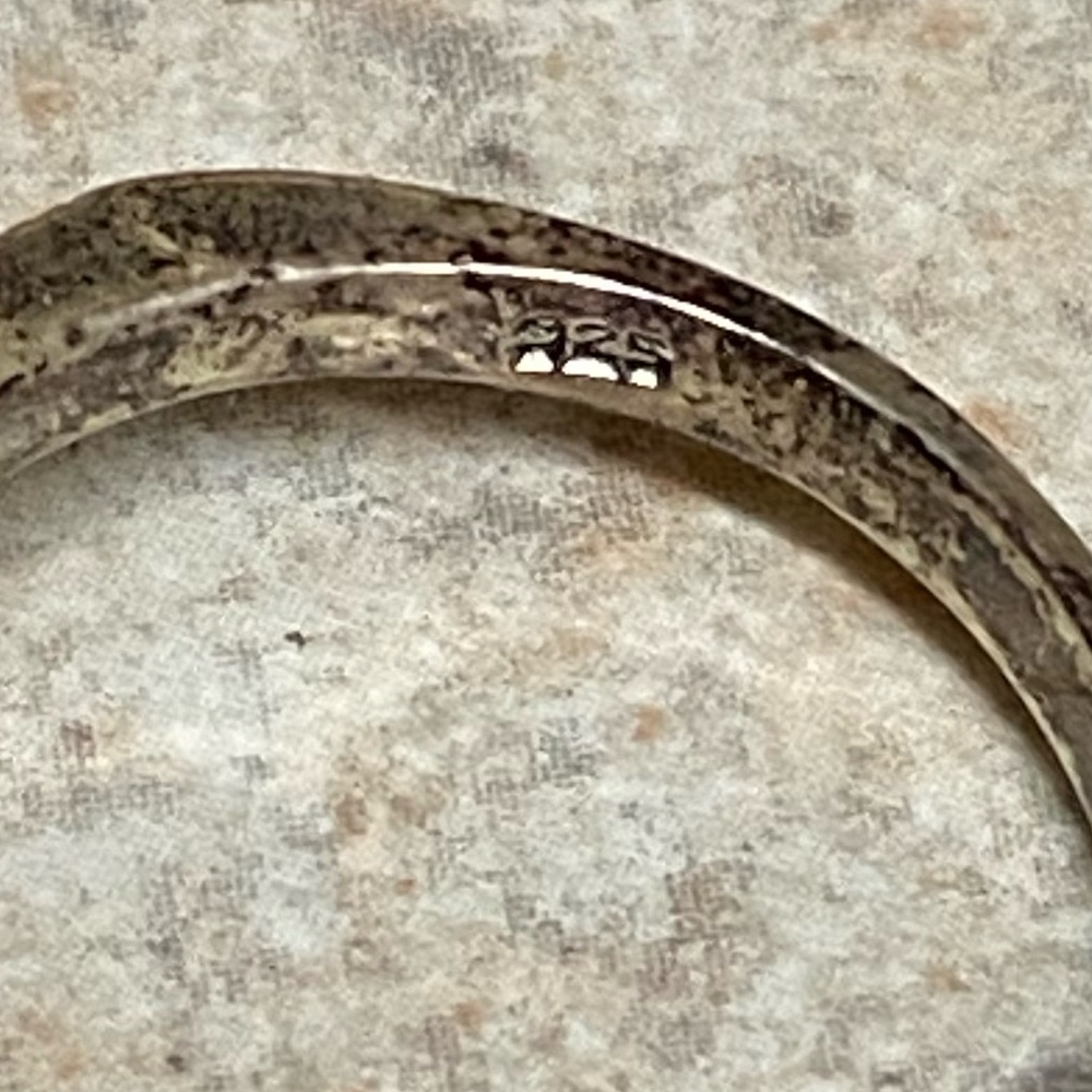 Vintage Marcasite Sterling Silver Open Bar Ring | Size 8 - Picture 4 of 4